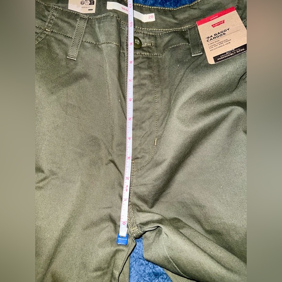 Levis vintage y2k cargos. NWT 28x30 olive green! - Picture 6 of 8